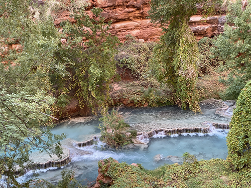 pool of turqouise waters in Havasupai