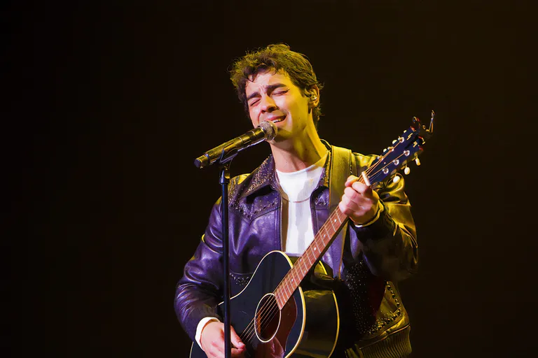 Joe Jonas at Retail's Big Concert