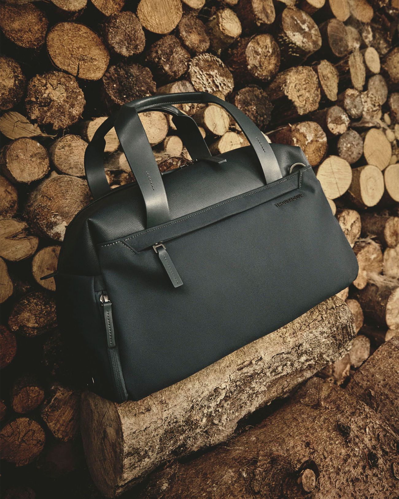 02 Apex Everyday Duffle