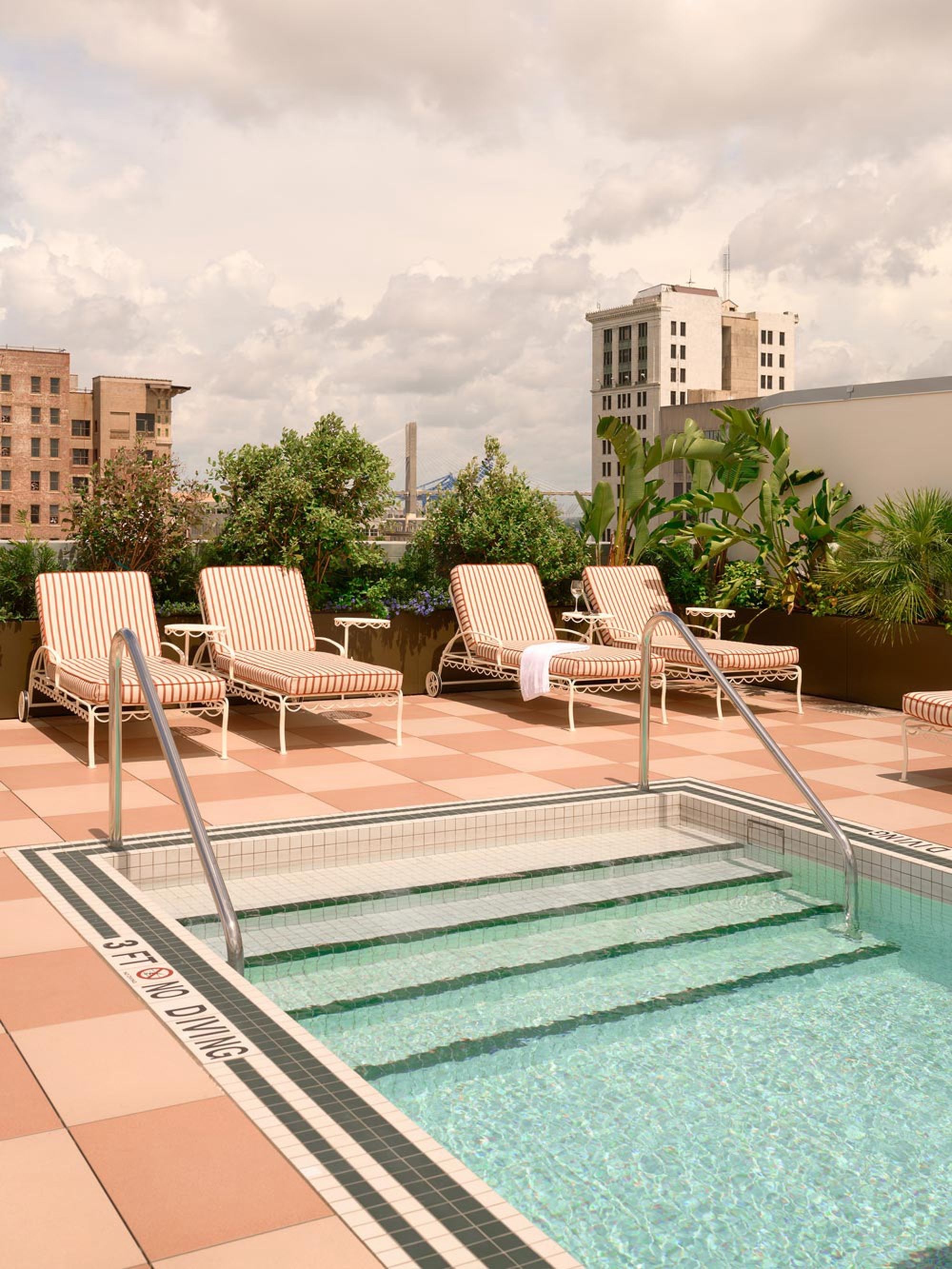 Municipal Grand Hotel, Savannah, GA. The Municipal Grand Hotels Sun Club Rooftop Pool and Bar