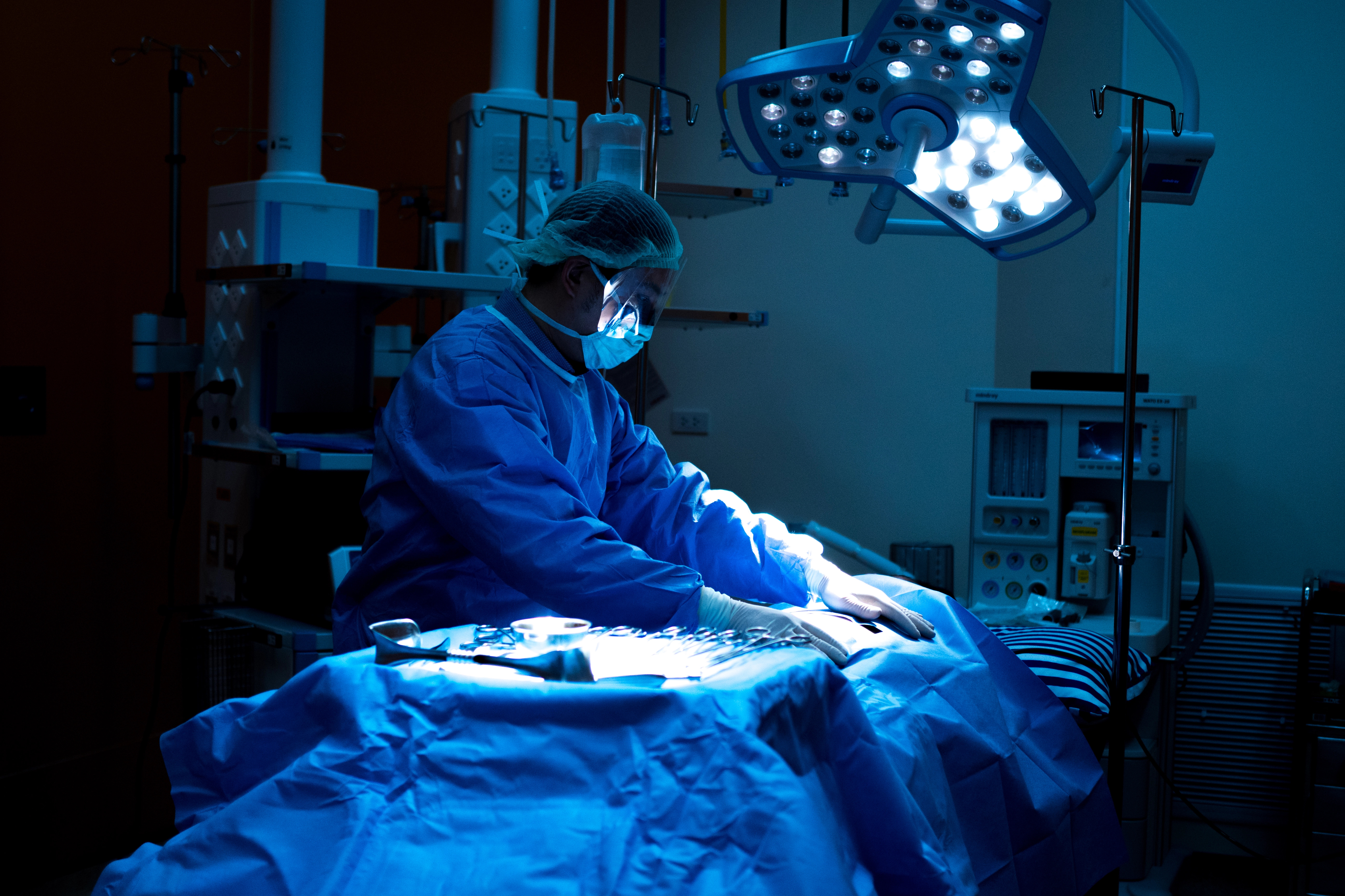 Deep Plane vs. SMAS Facelift: Main Differences, Benefits, Risks, and Costs in 2026