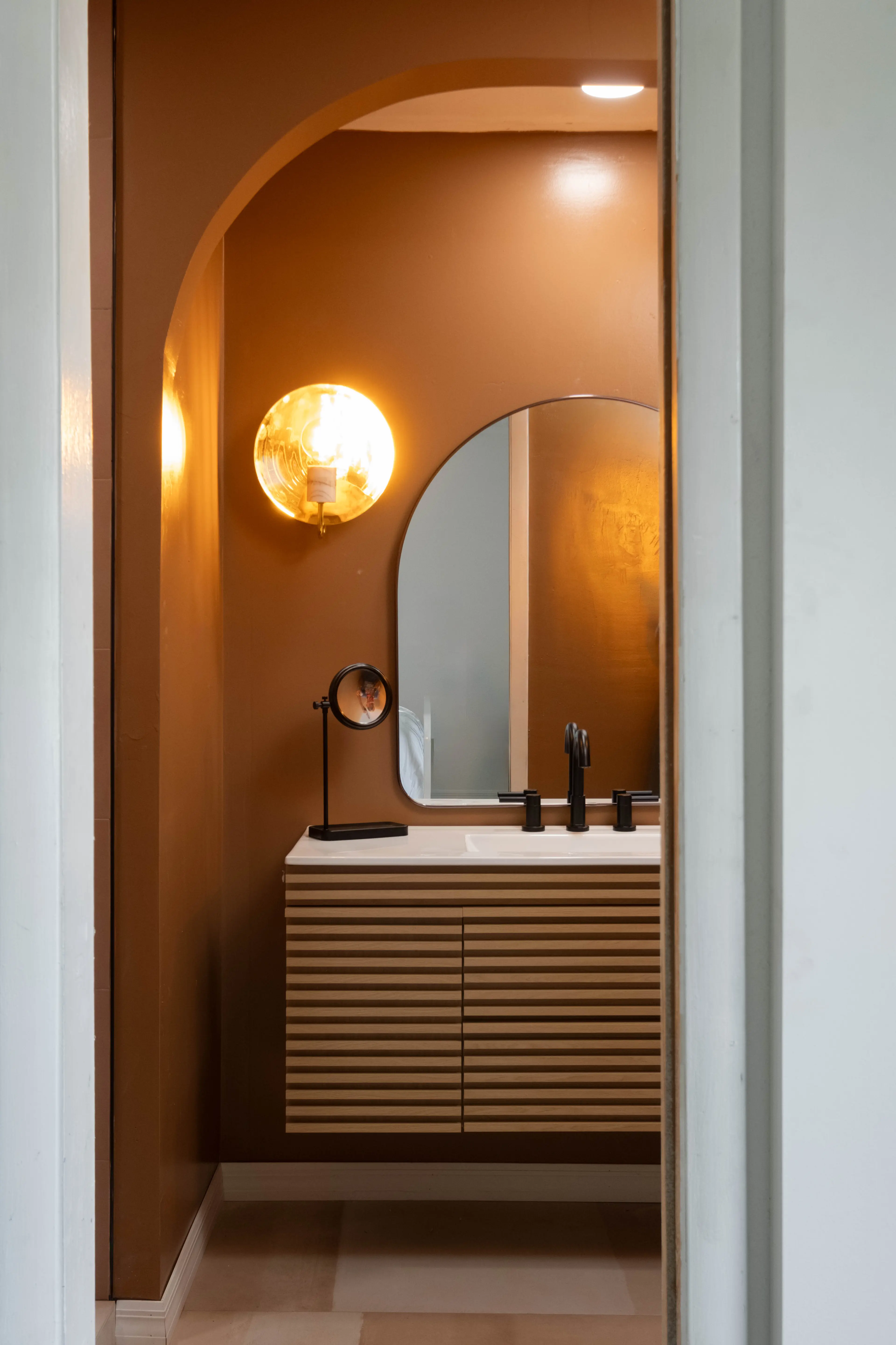 flipbathroom
