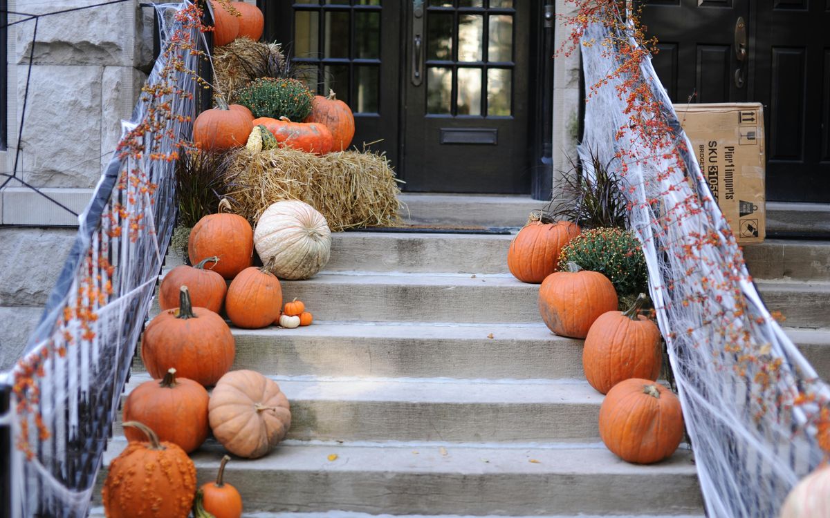 Halloween Weekend Has Some of the Highest Rates of Sexual Violence Reported on College Campus. Here's How To Prevent It.