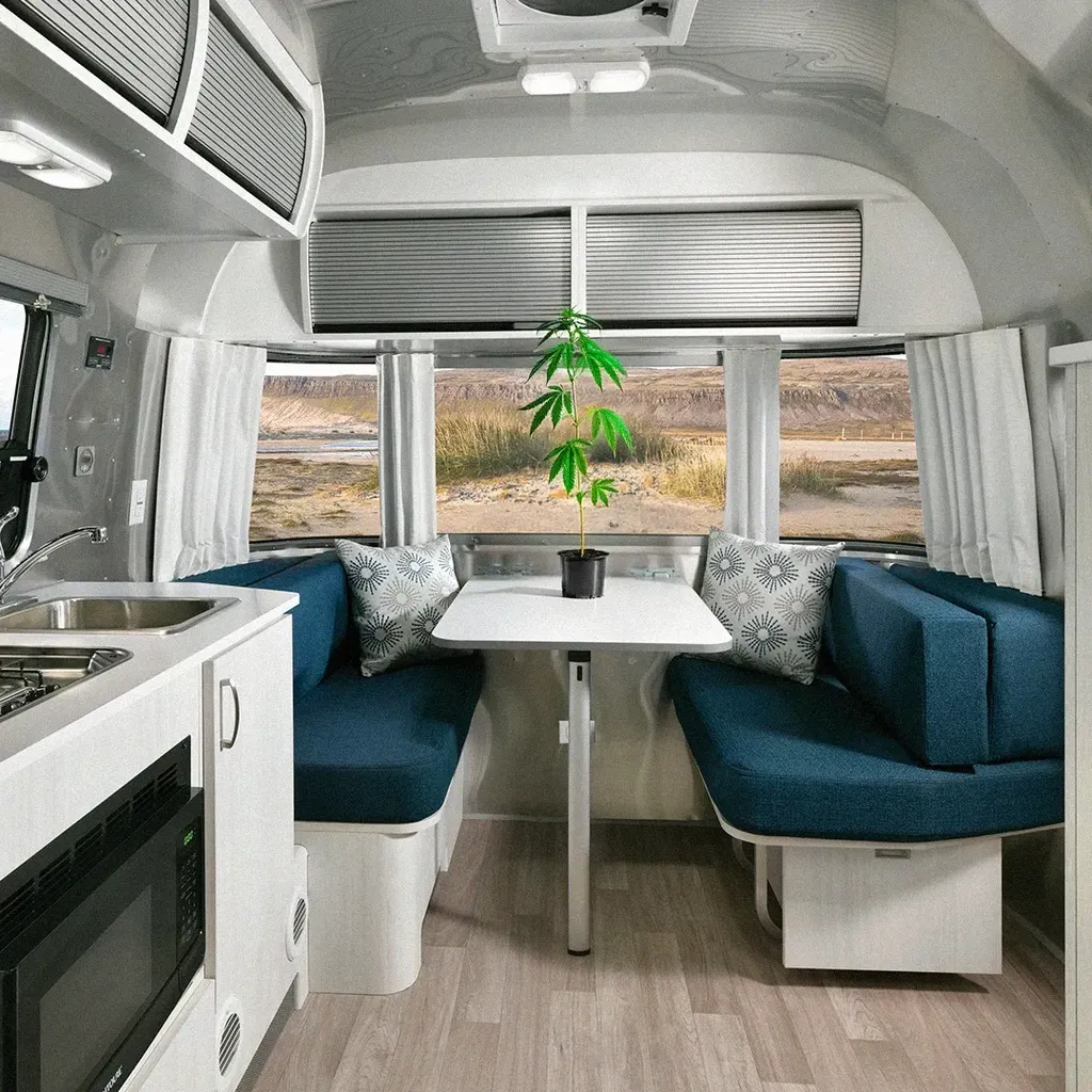 Airstream 04 - square