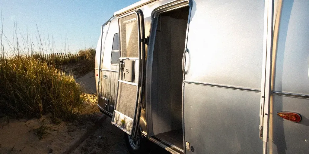Airstream 03 - thin