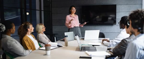 alumnos del curso en comunicacion en la gestion de crisis