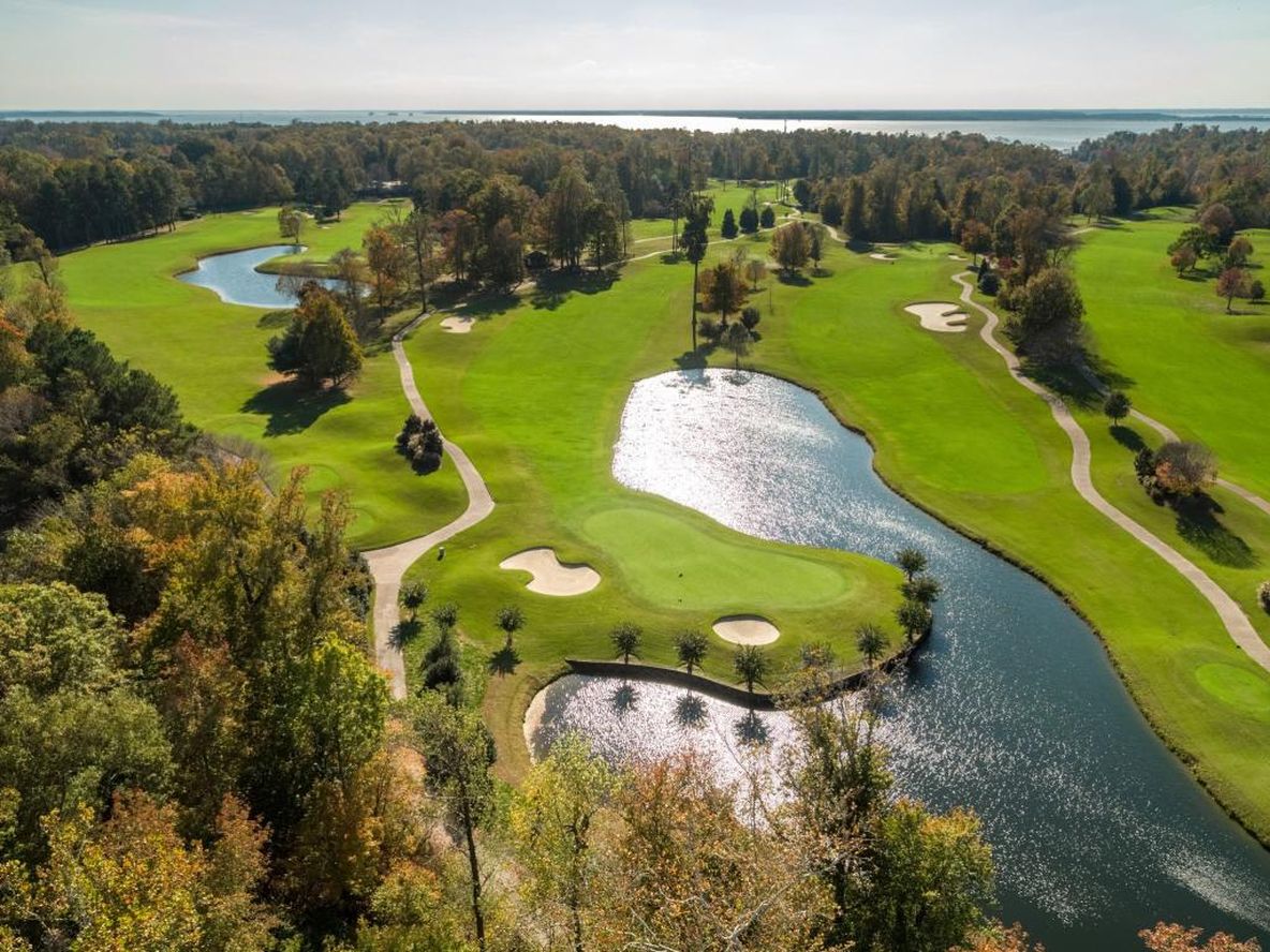 Virginia Golf is known for its combination of sweeping fairways, snaking creeks, undulating greens.