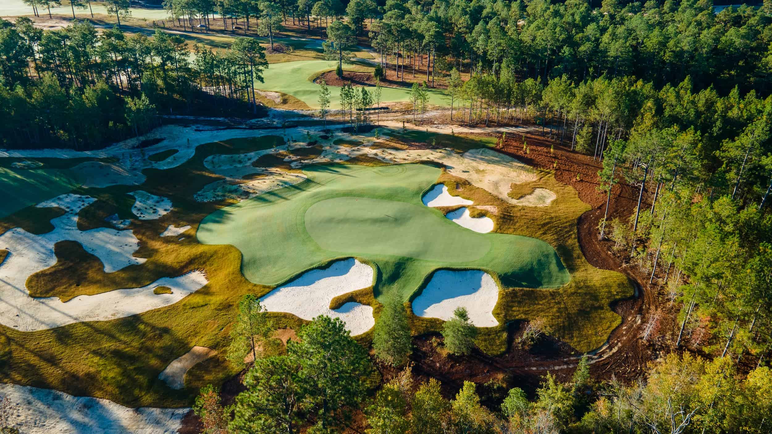 Sandy scrub golf hole at Pinehurst Resort, North Carolina