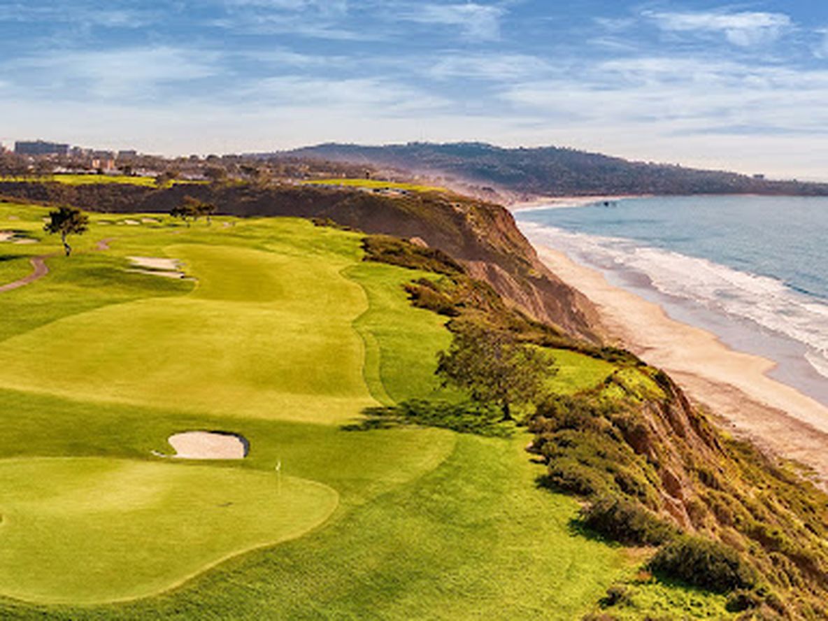 Torrey Pines Municipal Golf Course has long been recognized as one of the nation's premier golf facilities. With majestic views of the Pacific Ocean.