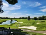 Within a 355 acres park upon the Lake Garda hills are located the Arzaga Golf courses, the signature made by two golf legend ensure the beauty of the 18 holes.