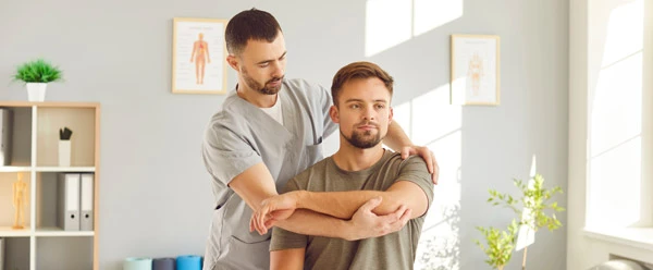 alumnos del curso de masoterapia