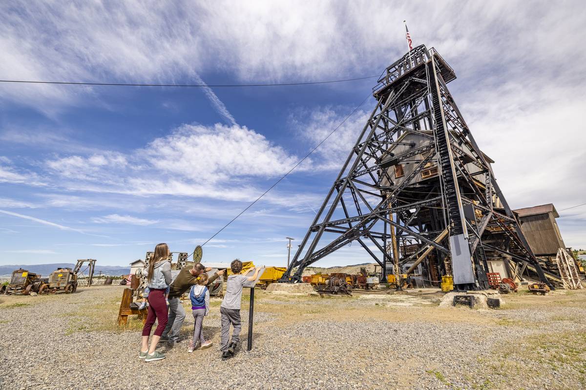 Small Towns & Ghost Towns