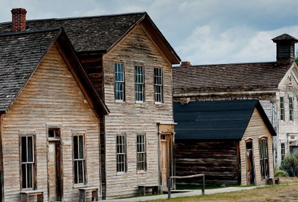 Ghost Towns and Cowboy Spirit