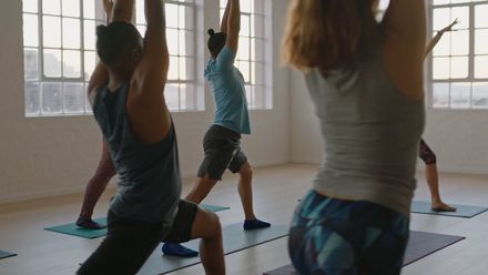 How Heated Yoga Affects Overthinking and Builds Mindfulness