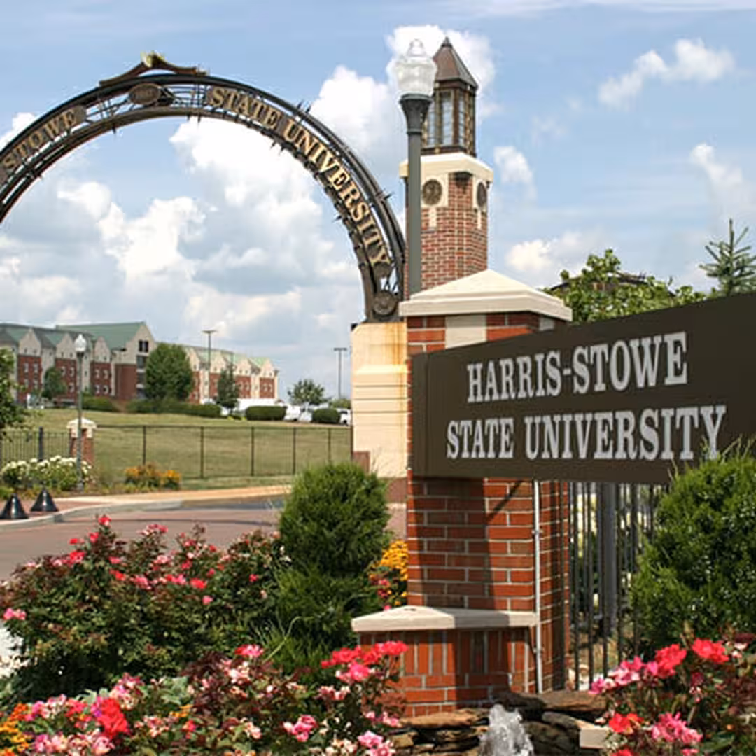 Harris-Stowe State University Partners with ParkMobile for Contactless Parking Payments on Campus 1
