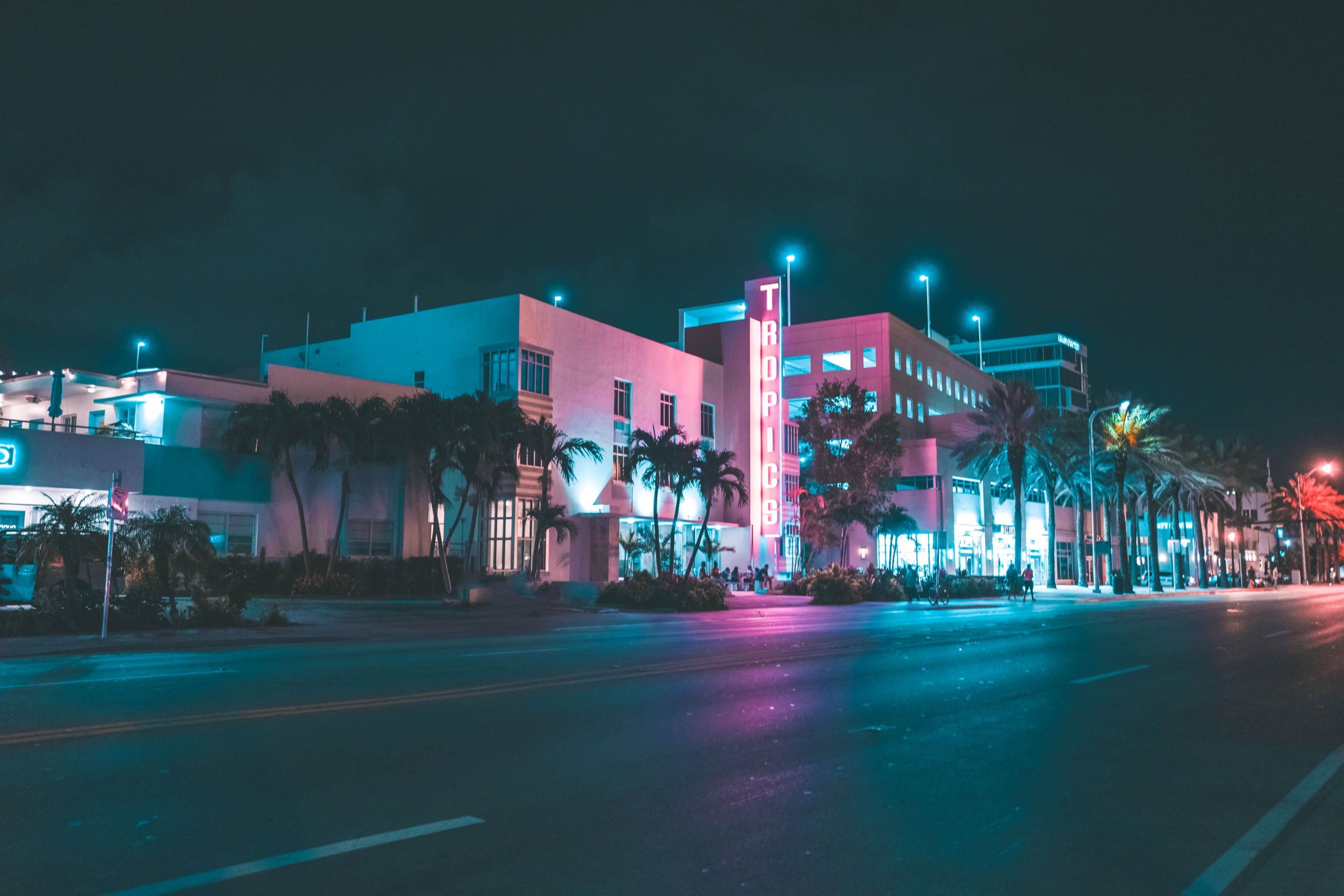 A Winter Wonderland: Embracing the Magic of Miami Beach 1