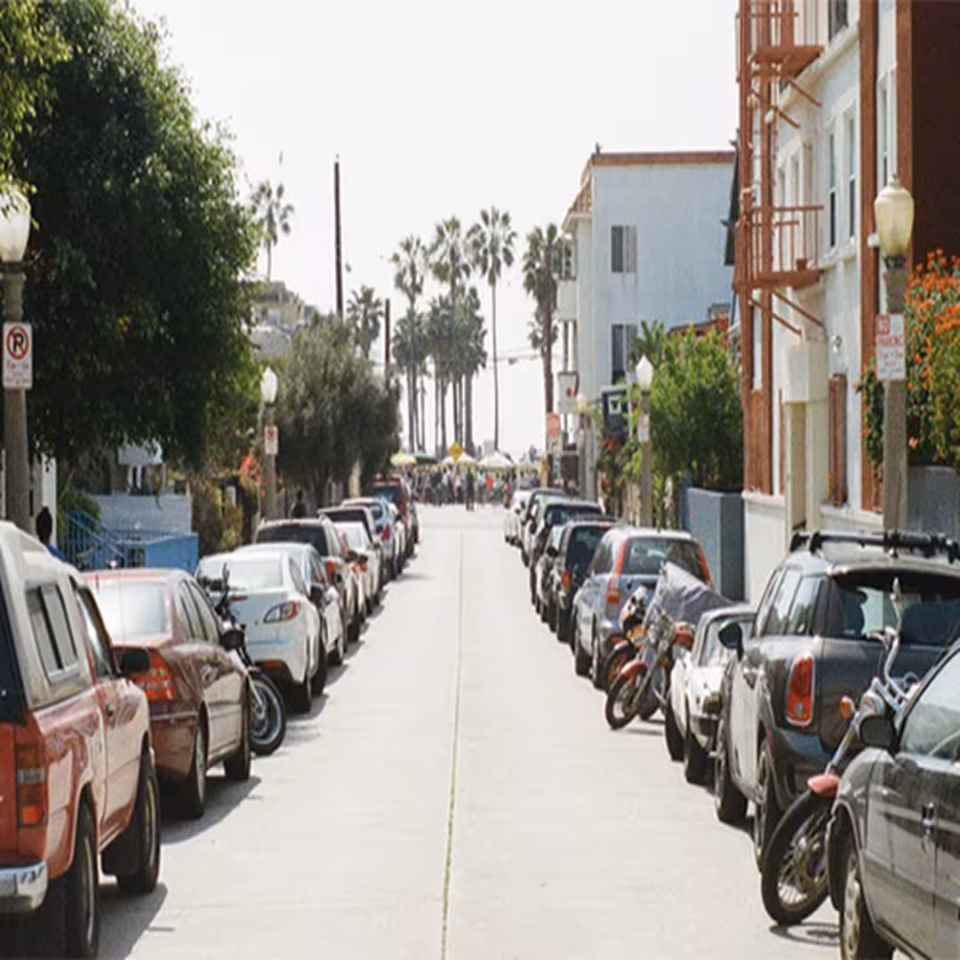 Reimagining the Chaotic Urban Curb