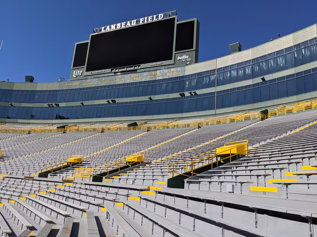 Lambeau Field Parking Tips & Guide | ParkMobile 1