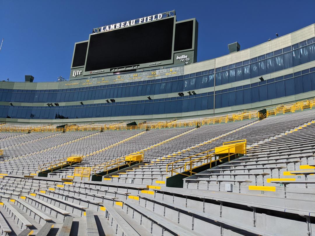 Lambeau Field Parking Tips & Guide | ParkMobile 1