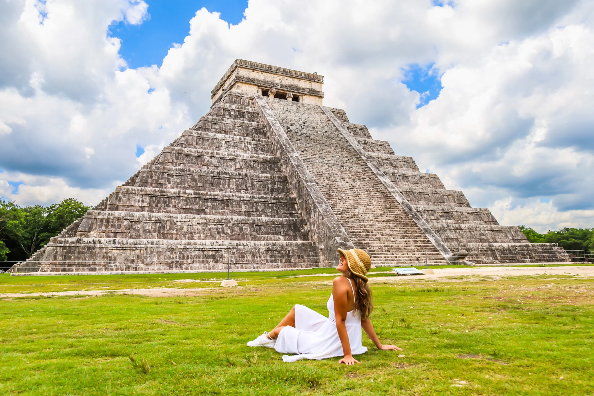 Chichén Itzá Sunrise Tour 2025 | From Cancún Before the Crowds