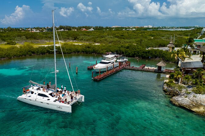 Featured image for Luxury Isla Mujeres Catamaran Tour from Cancún (2025) | Sail, Sip & Relax in Caribbean Paradise
