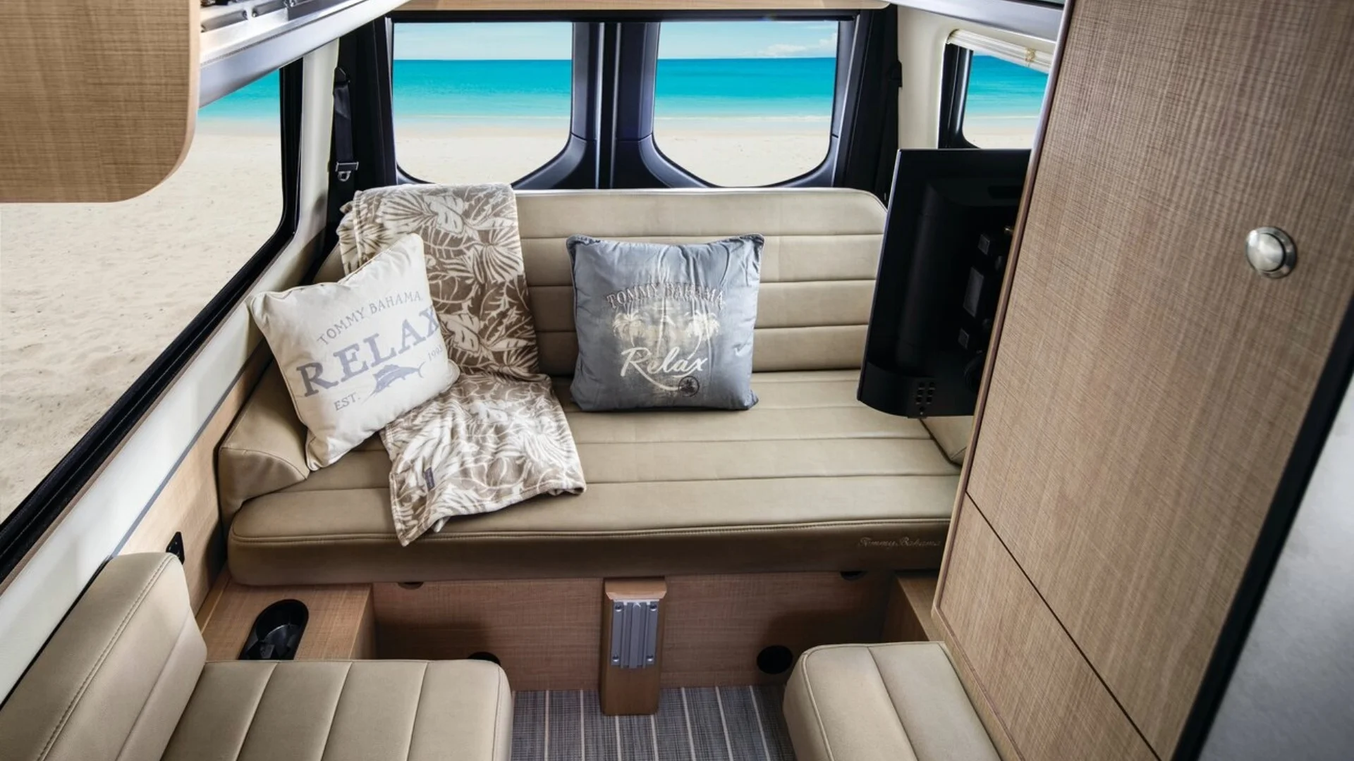 Interstate 19GT Touring Coach | Camper Van | Airstream