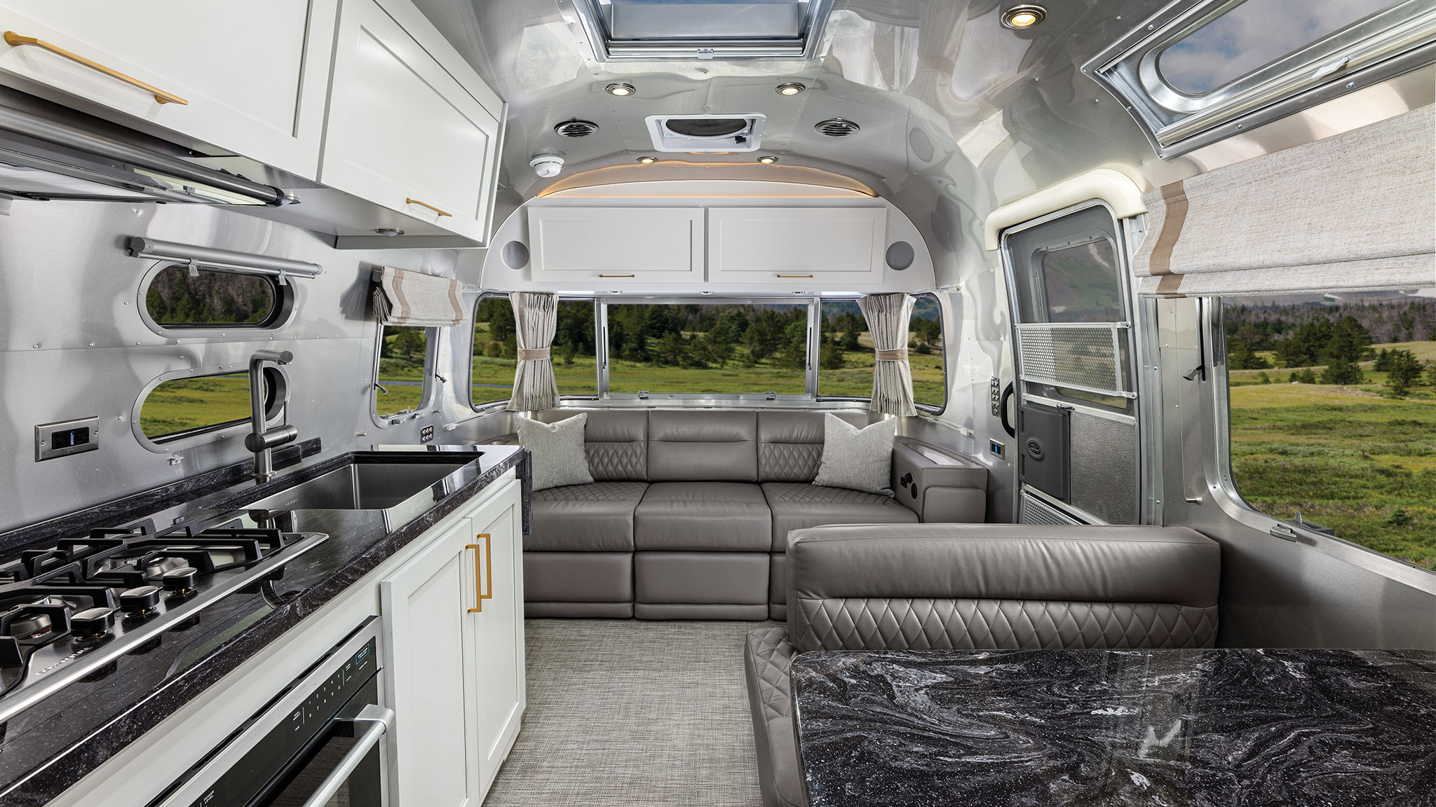 airstream-classic-28RB-banner-image|airstream-classic-28RB-preview-image|AIRMKT 2025 Classic 28RB 3-4 PRINT|AIRMKT 2025 Classic 28RB Galley PRINT|AIRMKT 2025 Classic 28RB FTB PRINT|AIRMKT 2025 Classic 28RB Bedroom PRINT|AIRMKT_2025_Classic28RB_Floorplan_EstateBrown_Chamomile_WEB|AIRMKT_2025_Classic28RB_Floorplan_EstateBrown_EarlGrey_Twin_WEB|klipsch-system