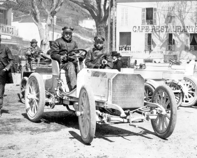 Airstream-and-Mercedes-Benz-history-spotlight-header-1|Heritage-PastModels-5050-30s-Torpedo|Heritage-History-Gallery-20s-1920-Wally1|Benz three-wheeler LOC|download|2020 Atlas Exterior Bird Eye WEB.png|Combination delivery vehicle of 1896: Carl Benz gradually began converting his passenger cars to vans.|Nice Week, 25 to 29 March 1901. Baron Henri de Rothschild’s Mercedes 35 HP racing car in La Turbie after winning the Nice–La Turbie hill climb on 29 March 1901. At the wheel is Wilhelm Werner, who later became the German emperor’s driver.|Daimler-Benz would produce well over 100,000 units of the new van L 319.|Mercedes-Benz-Airstream-History-Preview|Mercedes-Benz-Airstream-History-Interstate-Feature|Mercedes-Benz-Airstream-History-Preview|Airstream-and-Mercedes-Benz-history-header-2