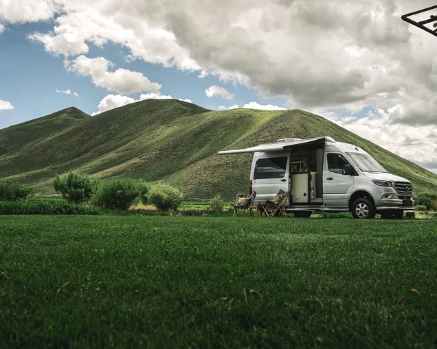 2024-Interstate-19-Overview-Banner-Image|AIR-TCBlogs-QuestionsToAskBeforeBuying-3-24GLWetBath|2021 Interstate 19 Tommy Bahama Interior F2B decor|AirstreamTouring-9|AirstreamTouring-12