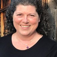Siobhan Smith, Review Manager portrait