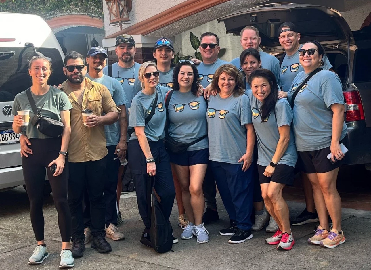 Five CHG employees and their Soles4Souls team in Honduras