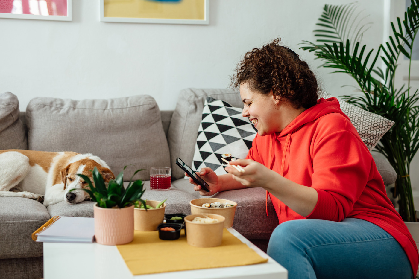 What Is an eSIM? How eSIMS Work, How to Use an eSIM