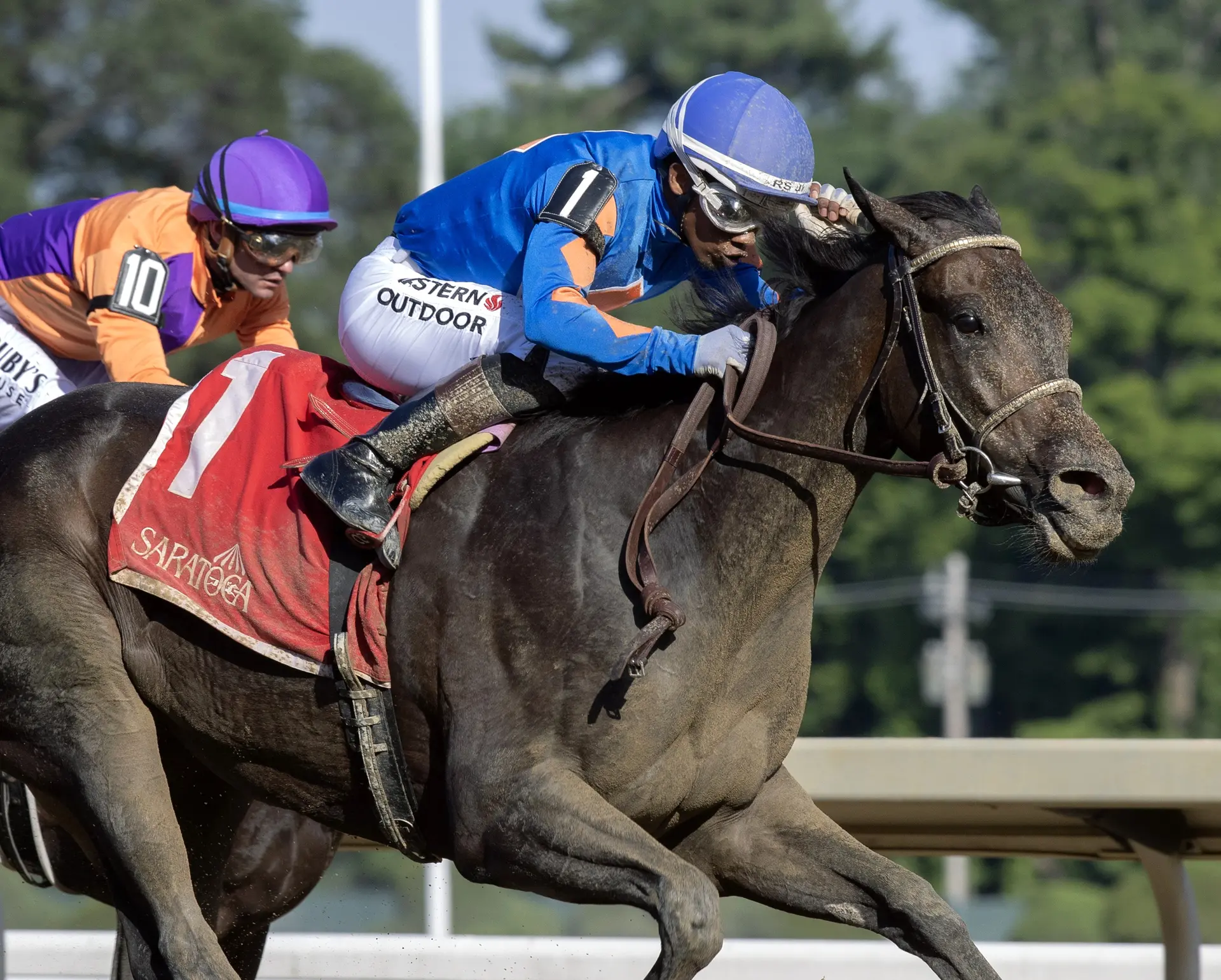 Overlooked in the betting, Sippin Pretty wins the Victory Ride going away.