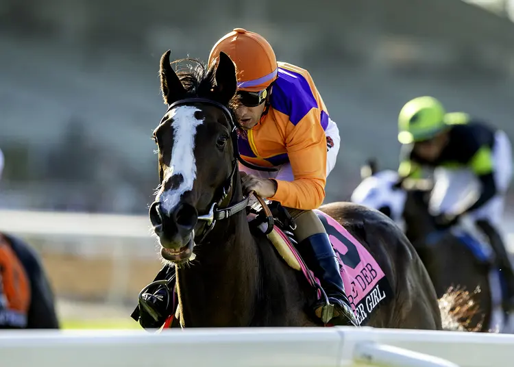 Brave Deb uses patient approach to win Surfer Girl Stakes
