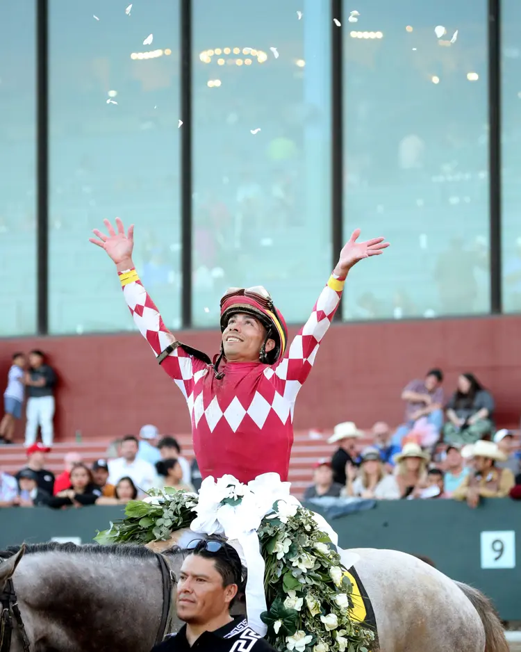 SANDMAN - Arkansas Derby G1 - 89th Running - 03-29-25 - R13 - Oaklawn Park - Flowers 01 - McCarlee Perkins.jpg
