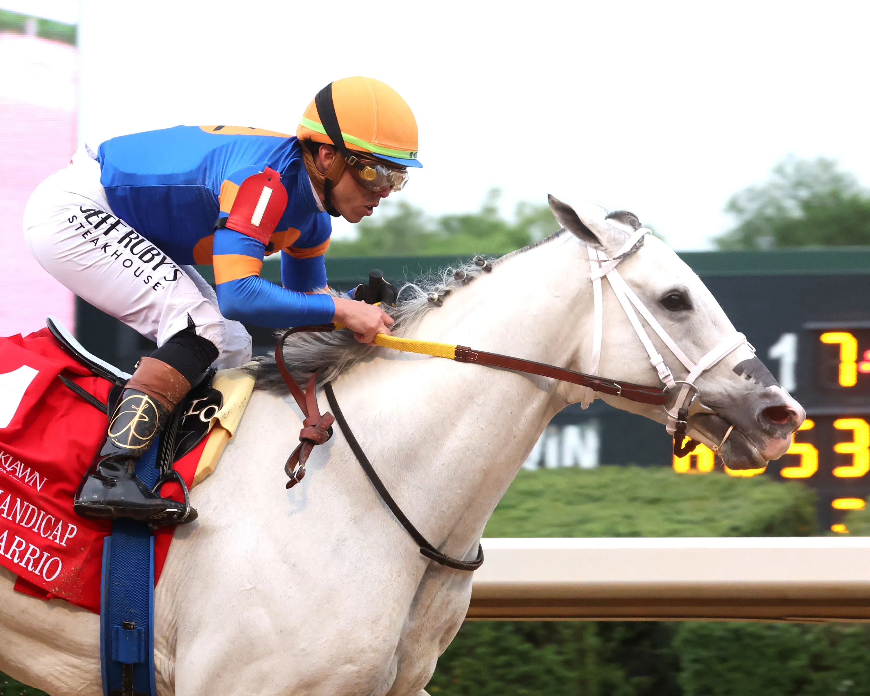 WHITE ABARRIO - Oaklawn Handicap G2 - 04-18-26 - R11 - Oaklawn Park - Finish 03 - Kurtis Coady.jpg