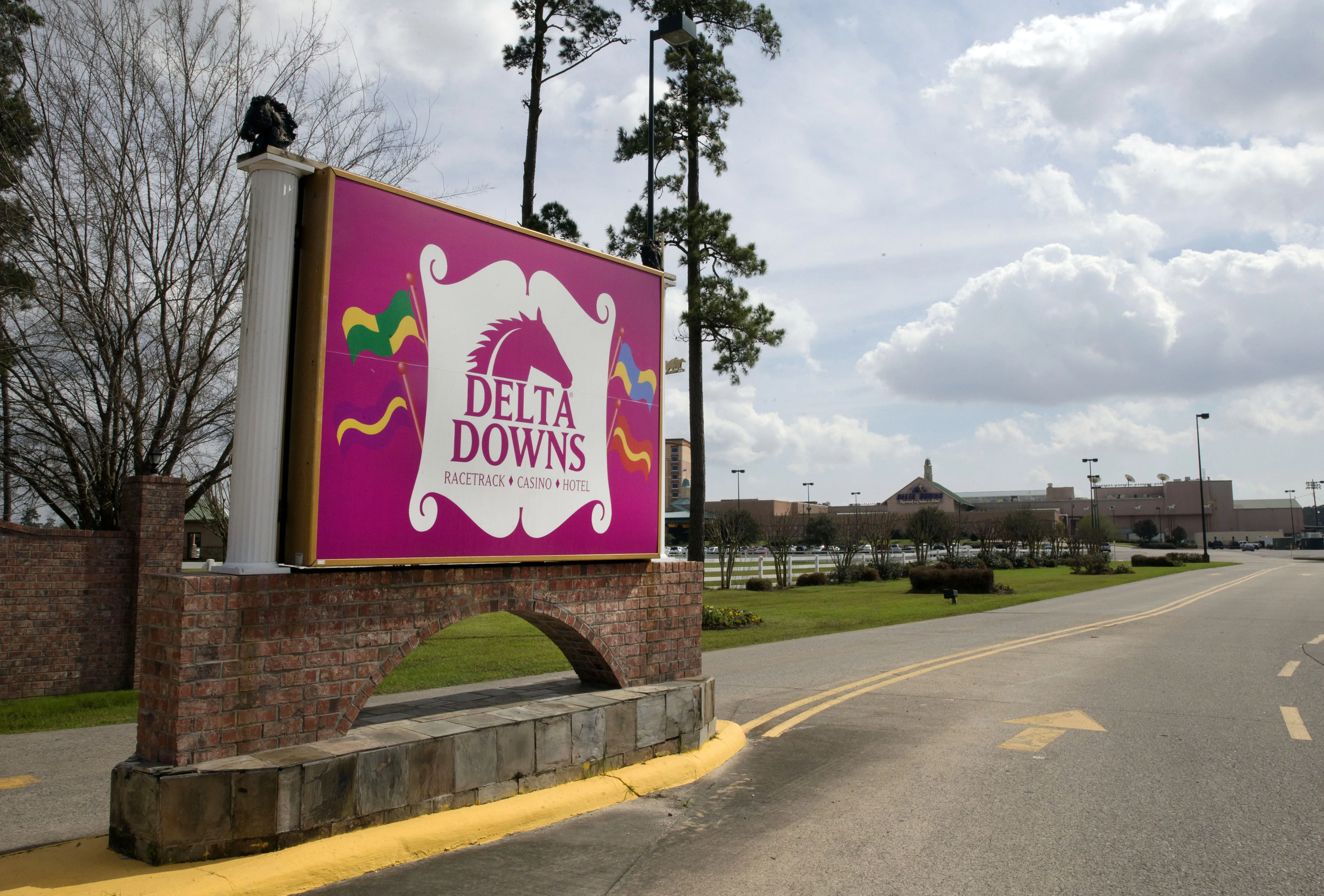 Delta Downs entrance 2017