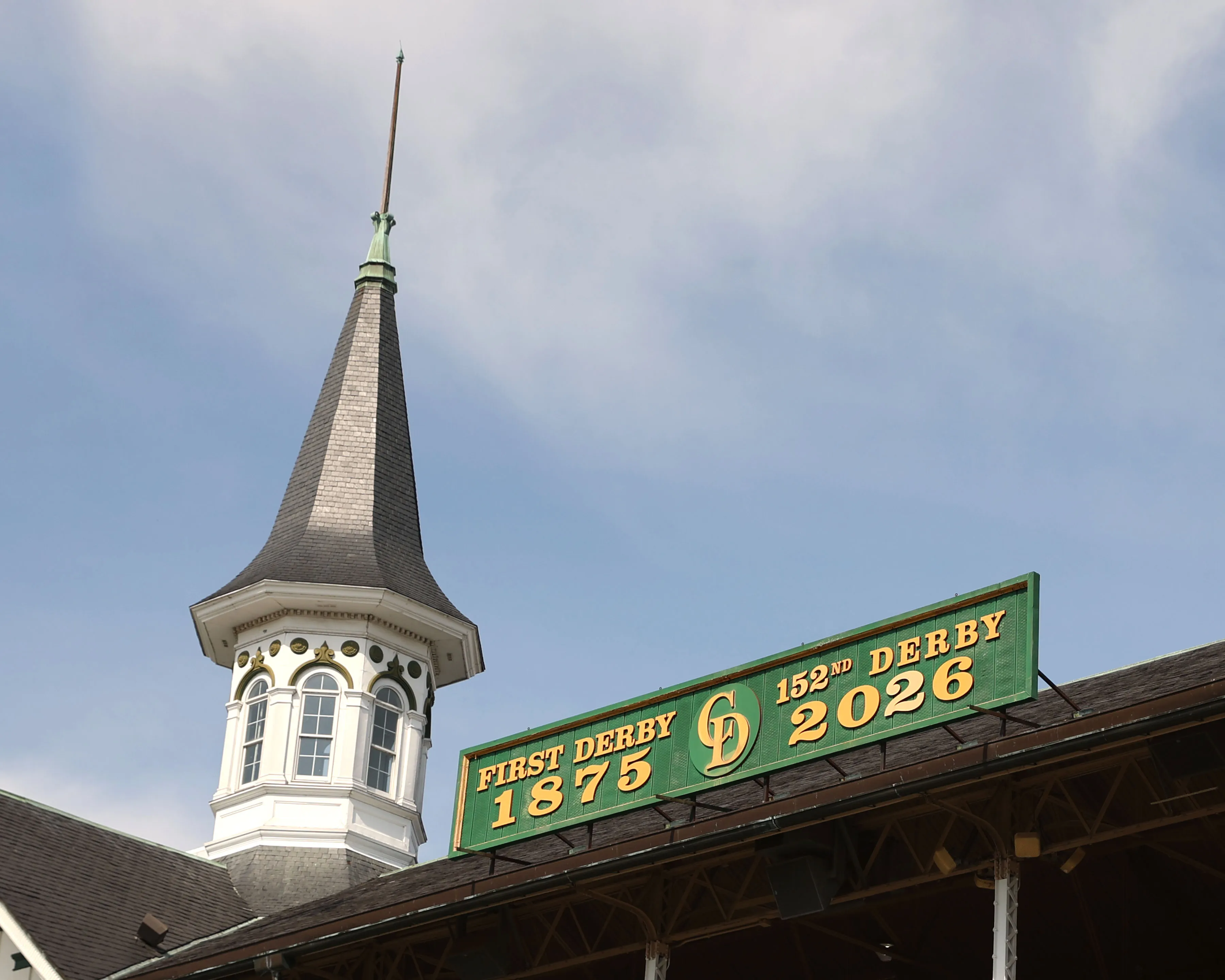 Kentucky Derby Signage Change - Churchill Downs - 04-01-26 - 02.jpg