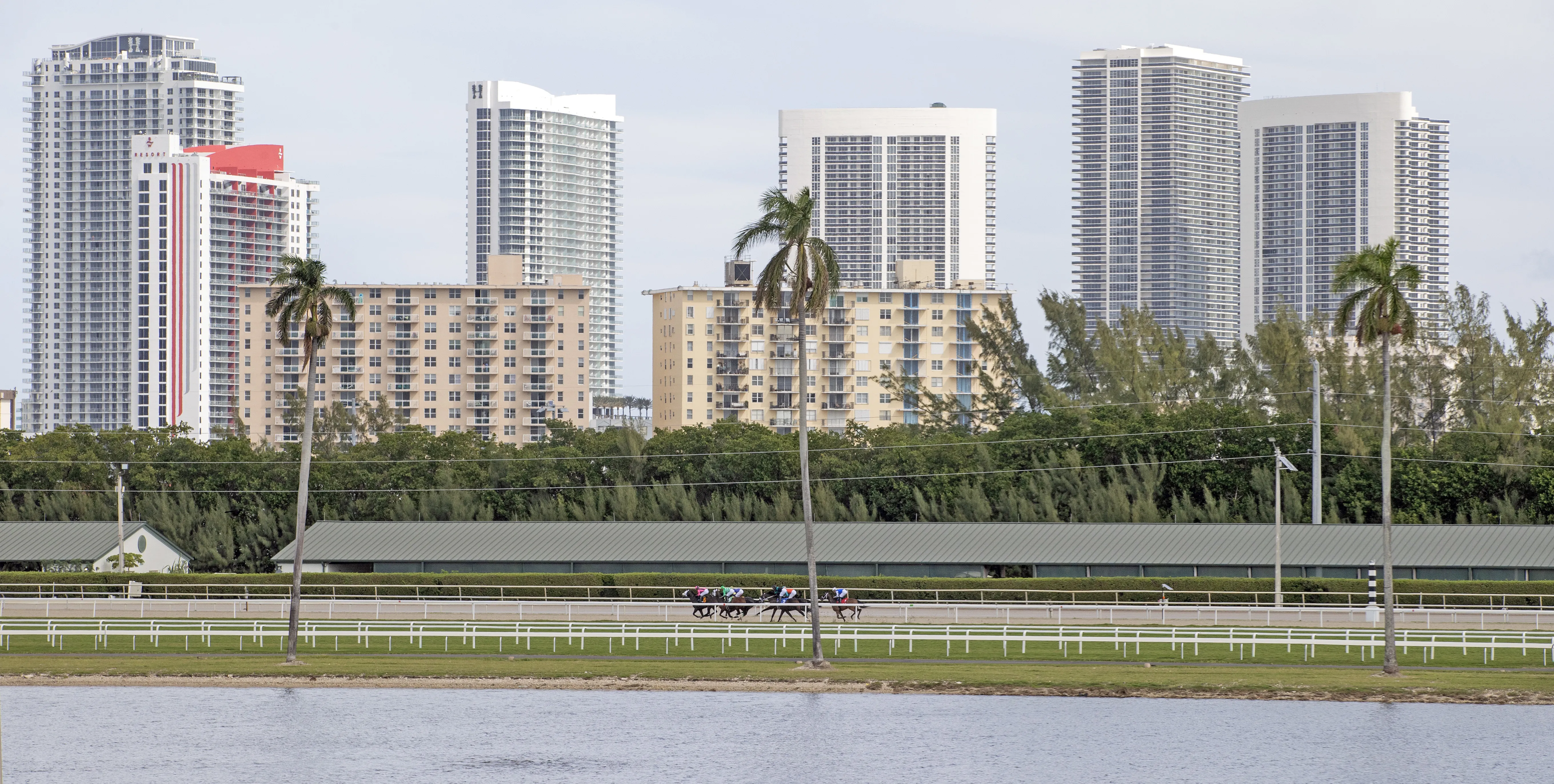 Gulfstream Park.Racing scenic.Neighborhood.Development.1-26-24.BL_.jpg