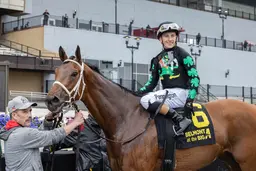 Irish Maxima holds off Cassiar in Ruffian Stakes