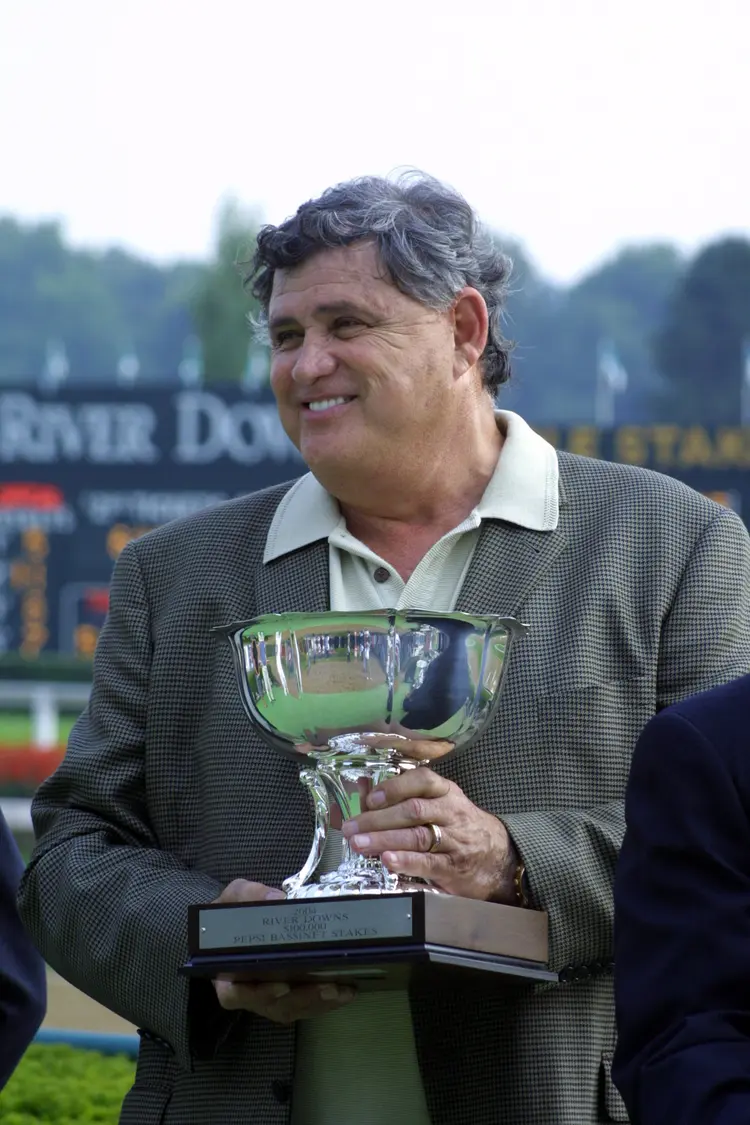Flint, Bernie.trophy.9-4-04.RD