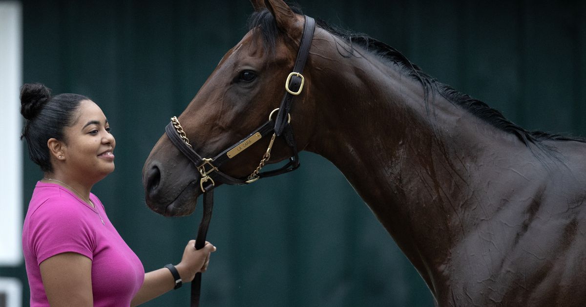 La Cara leads field for Houston Ladies Classic
