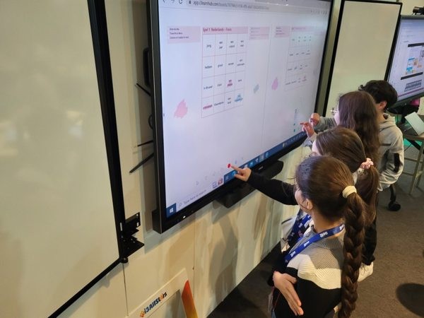 How Edtech Can Enhance Social and Emotional Learning (SEL) in the Classroom
