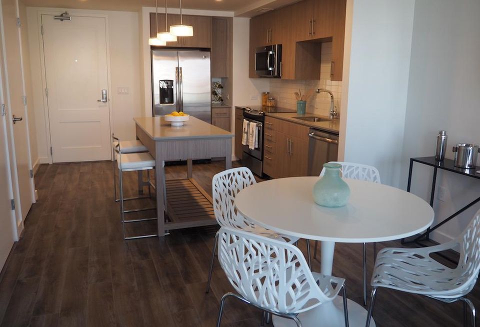 F1RST unit kitchen