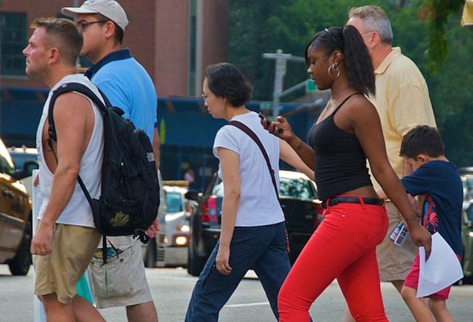 People crossing a New York City street