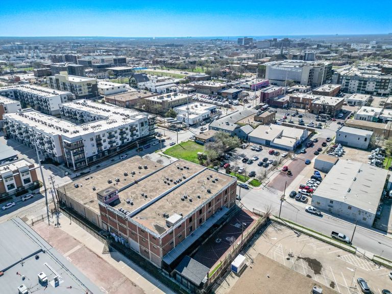 The Supreme Golf Building and Sawyer Grocery in Fort Worth.