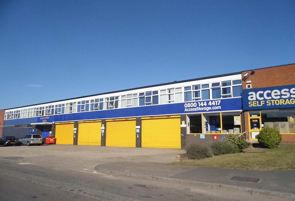 Real Estate Heavyweights Fight It Out For £1B Self-Storage Platform