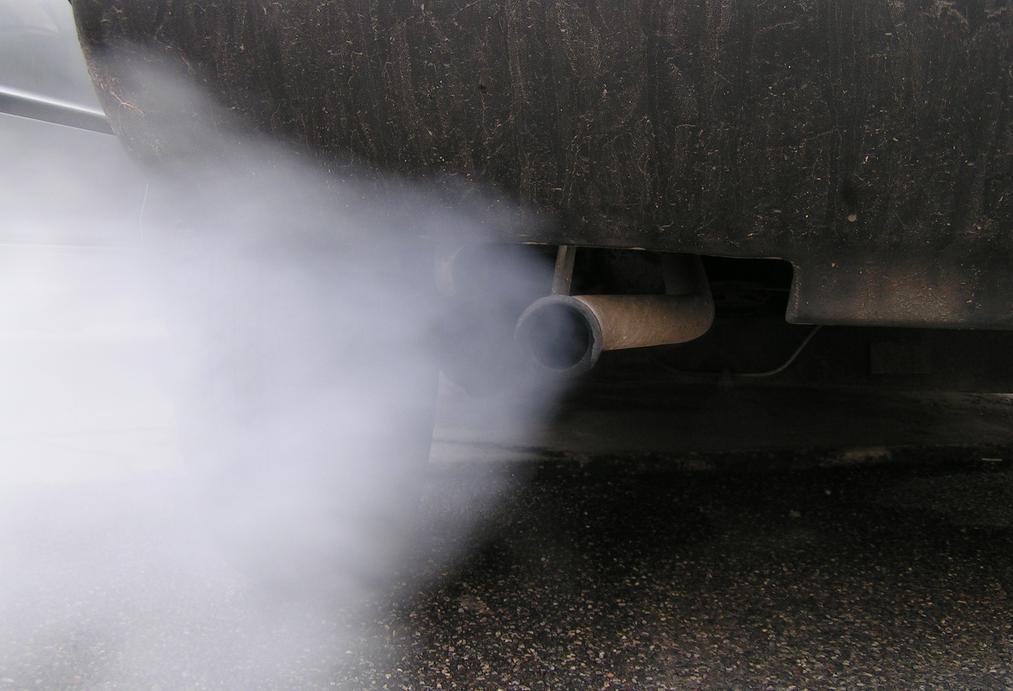 smog car auto exhaust fumes