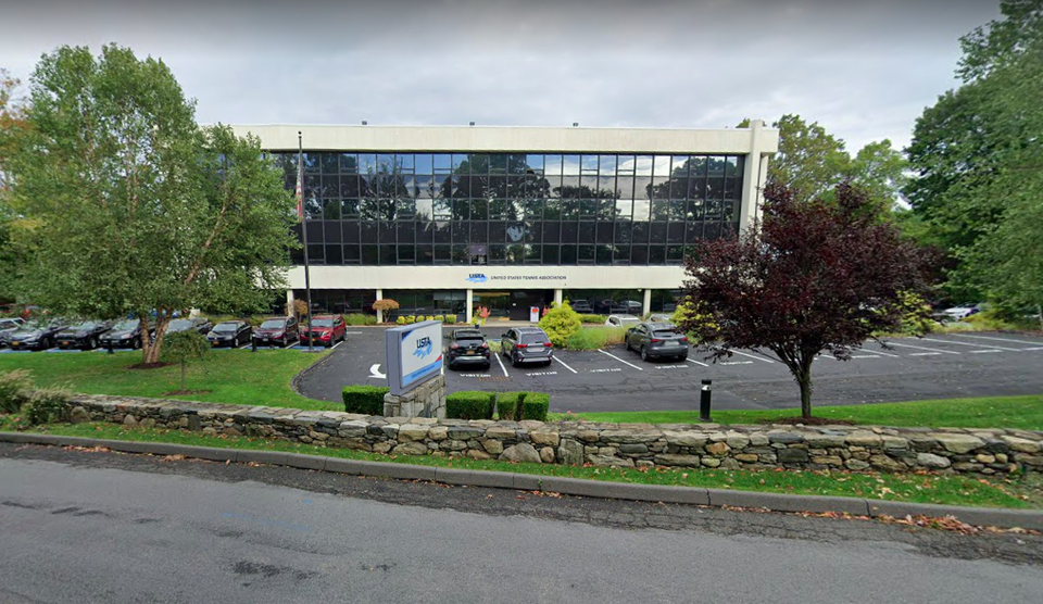 CBRE White Plains Office, 70 West Red Oak Lane