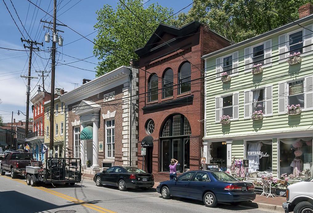 The Howard County Neighborhood Guide